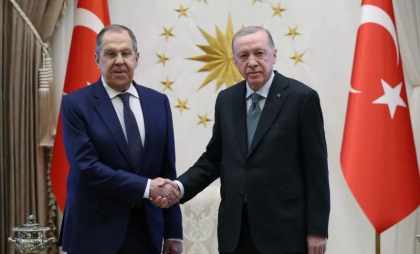 Mesaj ferm din partea lui Lavrov: Rusia va pune capăt luptelor din Ucraina numai cu un acord care să „convină” intereselor sale Mesaj ferm din partea lui Lavrov: Rusia va pune capăt luptelor din Ucraina numai cu un acord care să „convină” intereselor sale