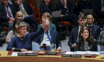 Consiliul de Securitate al ONU adoptă o rezoluţie a SUA, care cere o pace rapidă în Ucraina fără să evoce integritatea teritorială ucraineană, cu susţinerea Rusiei
