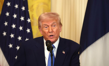 O eroare înlocuiește cuvântul „rasist” cu „Trump”, pe iPphone. Reacția Apple O eroare înlocuiește cuvântul „rasist” cu „Trump”, pe iPphone. Reacția Apple