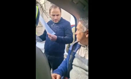 Imagini cu momentul în care Călin Georgescu este ridicat din trafic și dus la Parchetul român - VIDEO