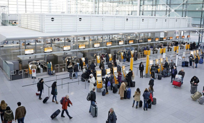 Grevă de 48 de ore pe aeroportul din Munchen. Peste 1.600 de zboruri ar putea fi afectate de greva angajaților Grevă de 48 de ore pe aeroportul din Munchen. Peste 1.600 de zboruri ar putea fi afectate de greva angajaților