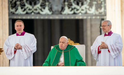 Starea de sănătate a Papei Francisc s-a îmbunătățit, dar medicii rămân rezervați. Credincioșii se roagă pentru el Starea de sănătate a Papei Francisc s-a îmbunătățit, dar medicii rămân rezervați. Credincioșii se roagă pentru el