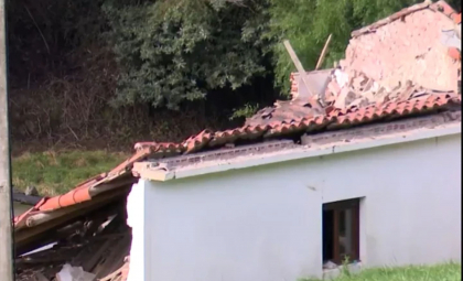 Casă prăbușită în Spania. 12 români răniți, dintre care 7 copii