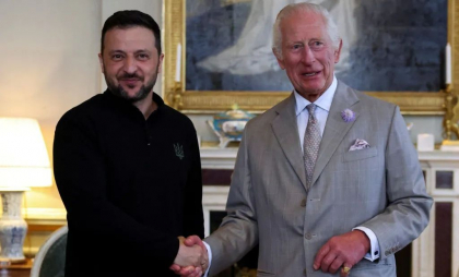Volodimir Zelenski se va întâlni cu regele Charles al III-lea, duminică, scrie presa britanică