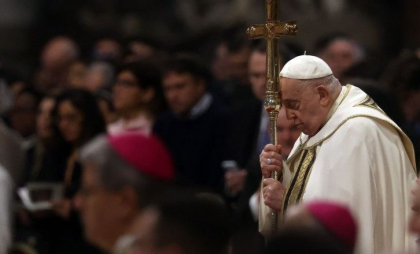 De pe patul de spital Papa Francisc lansează un apel la pace în lume