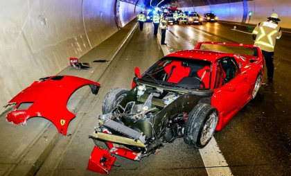 Un Ferrari de 440.000 de euro, distrus de un șofer într-un test de viteză, înainte de a fi cumpărat