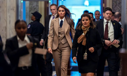 Melania Trump, primul discurs în calitate de Primă Doamnă: Cere combaterea pornografiei din răzbunare - VIDEO Melania Trump, primul discurs în calitate de Primă Doamnă: Cere combaterea pornografiei din răzbunare - VIDEO