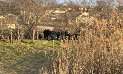 Descoperire șocantă la Cahul: Trupul unui bărbat împușcat în cap a fost găsit la periferia orașului
