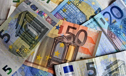 Curs valutar BNM pentru 5 martie. Cât costă astăzi un euro și un dolar - FOTO Curs valutar BNM pentru 5 martie. Cât costă astăzi un euro și un dolar - FOTO