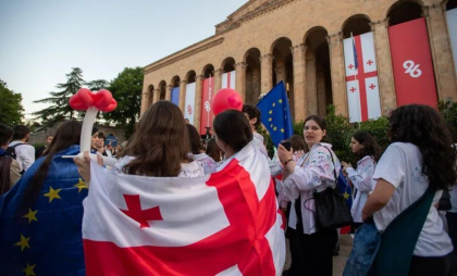 Georgia nu vrea un nou război cu Rusia, dar nici nu renunţă la NATO sau UE, spune ministrul de externe georgian Georgia nu vrea un nou război cu Rusia, dar nici nu renunţă la NATO sau UE, spune ministrul de externe georgian