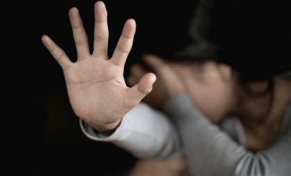 Groaznic. Și-a violat propria fiică timp de trei ani. Un bărbat din nordul țării - condamnat la ani grei de închisoare. Ce a mai făcut acesta 