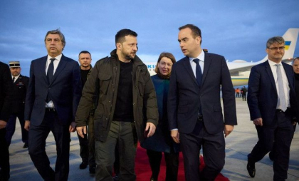 Franța oferă sprijin Ucrainei după retragerea ajutorului american. Ce spun oficialii despre riscul unui „al treilea război mondial”
