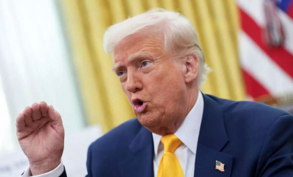 Trump l-a ridicat în slăvi pe Putin la câteva ore după ce îl criticase și acum îi justifică bombardamentele sălbatice din Ucraina: „El face ceea ce ar face oricine altcineva”
Trump l-a ridicat în slăvi pe Putin la câteva ore după ce îl criticase și acum îi justifică bombardamentele sălbatice din Ucraina: „El face ceea ce ar face oricine altcineva”