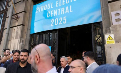 Biroul Electoral Central român decide astăzi dacă îi înregistrează candidatura lui Georgescu. Ședința începe la ora 18.00 Biroul Electoral Central român decide astăzi dacă îi înregistrează candidatura lui Georgescu. Ședința începe la ora 18.00