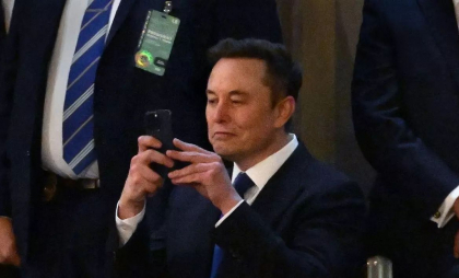 Elon Musk anunță că Ucraina va pierde inevitabil și cere ca oligarhii ucraineni să fie sancționați exact ca și cei ruși
Elon Musk anunță că Ucraina va pierde inevitabil și cere ca oligarhii ucraineni să fie sancționați exact ca și cei ruși