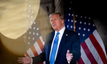 Trump spune că Zelenski a „luat bani din SUA în timpul lui Biden ca un copil acadele” Trump spune că Zelenski a „luat bani din SUA în timpul lui Biden ca un copil acadele”