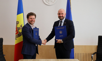 Peste 700 de tineri din țară vor beneficia de cămine modernizate. Un acord - semnat de MEC și MIDR - FOTO Peste 700 de tineri din țară vor beneficia de cămine modernizate. Un acord - semnat de MEC și MIDR - FOTO