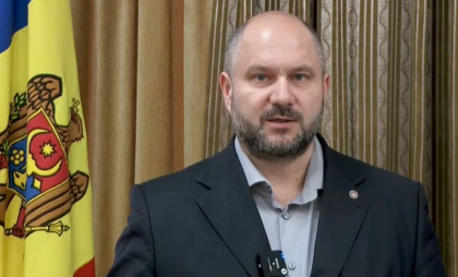 Parlicov spune că Kremlinul și-a pierdut interesul pentru malul stâng și îl folosește pentru a influența malul drept: „E ca o valiză fără mâner, e greu să o duci, dar și e păcat să o arunci”