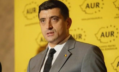 George Simion și-a depus candidatura. Liderul AUR susține că a strâns peste 600.000 de semnături George Simion și-a depus candidatura. Liderul AUR susține că a strâns peste 600.000 de semnături