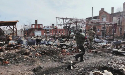 O ultimă lovitură a lui Putin. Soldați nord-coreeni sunt trimiși în „atacuri sinucigașe” pentru a slăbi trupele ucrainene la Kursk
O ultimă lovitură a lui Putin. Soldați nord-coreeni sunt trimiși în „atacuri sinucigașe” pentru a slăbi trupele ucrainene la Kursk