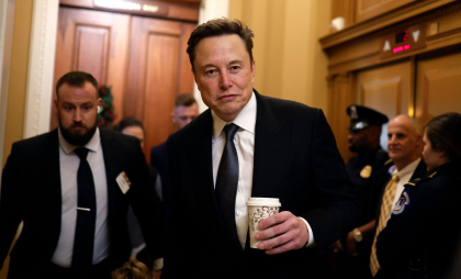 Elon Musk: Nava Starship pleacă spre Marte la sfârşitul anului viitor, transportând robotul umanoid Tesla Optimus
