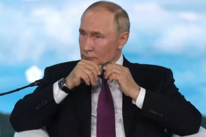 Keir Starmer l-a acuzat pe Putin că „nu ia pacea în serios: Dispreţul total al Kremlinului demonstrează asta. Nu-i putem permite
Keir Starmer l-a acuzat pe Putin că „nu ia pacea în serios: Dispreţul total al Kremlinului demonstrează asta. Nu-i putem permite