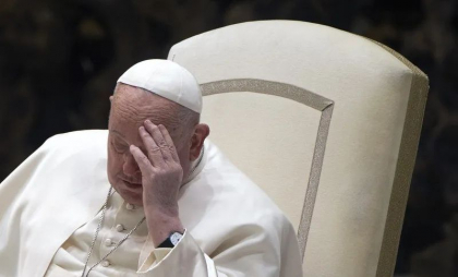Prima fotografie cu Papa Francisc din spitalul din Roma, unde a fost internat în urmă cu mai bine de o lună - FOTO Prima fotografie cu Papa Francisc din spitalul din Roma, unde a fost internat în urmă cu mai bine de o lună - FOTO