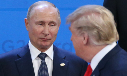 „Așteptăm invazia Moldovei?” Fost șef RUSI: Trump se poartă ca un șef mafiot, dar riscă să pice de prost în fața lui Putin
„Așteptăm invazia Moldovei?” Fost șef RUSI: Trump se poartă ca un șef mafiot, dar riscă să pice de prost în fața lui Putin