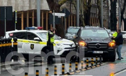 Accident în capitală: Un automobil al poliției s-a ciocnit cu o mașină. Ce spune IGP Accident în capitală: Un automobil al poliției s-a ciocnit cu o mașină. Ce spune IGP