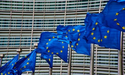 Plan radical pentru UE. Extremiștii din două țări membre propun desființarea instituțiilor-cheie și redenumirea Uniunii Europene Plan radical pentru UE. Extremiștii din două țări membre propun desființarea instituțiilor-cheie și redenumirea Uniunii Europene