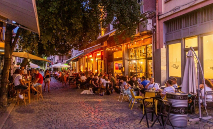 Motivul pentru care toate restaurantele și barurile din Bulgaria închid lumina timp de 9 minute, de la 9 seara, în fiecare zi
Motivul pentru care toate restaurantele și barurile din Bulgaria închid lumina timp de 9 minute, de la 9 seara, în fiecare zi