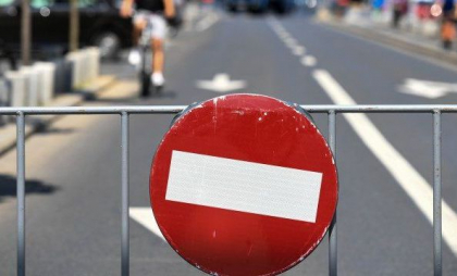 Circulația rutieră pe strada Mihai Eminescu va fi sistată astăzi. Care este motivul
Circulația rutieră pe strada Mihai Eminescu va fi sistată astăzi. Care este motivul