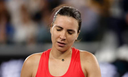 Gabriela Ruse s-a retras după un prim set pierdut categoric în fața Sabalenkăi Gabriela Ruse s-a retras după un prim set pierdut categoric în fața Sabalenkăi