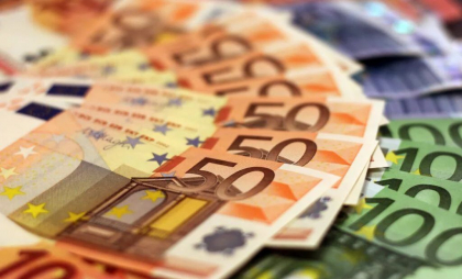 Curs valutar BNM pentru 24 martie. Cât costă astăzi un euro și un dolar - FOTO Curs valutar BNM pentru 24 martie. Cât costă astăzi un euro și un dolar - FOTO