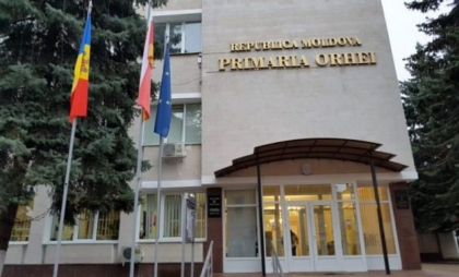 Mascații CNA au descins cu percheziții la vice-primarul orașului Orhei, într-un dosar de finanțare ilegală. Ce i se incriminează Mascații CNA au descins cu percheziții la vice-primarul orașului Orhei, într-un dosar de finanțare ilegală. Ce i se incriminează