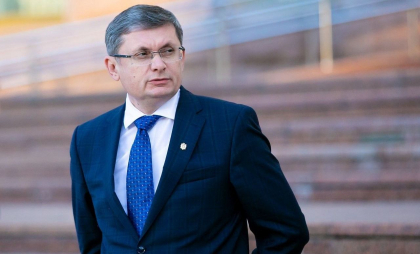 Două case, un apartament și o mașină din 2009. Ce alte bunuri și venituri a indicat președintele Parlamentului în declarația sa de avere pentru anul 2024 / DOC 