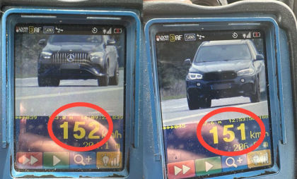 Trei șoferi vor rămâne fără permis de conducere pentru o perioadă, după ce au fost prinși că mergeau cu viteză excesivă prin localitate - FOTO