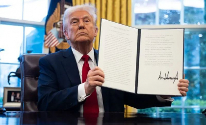Germania amenință cu „contramăsuri” în fața taxelor anunțate de Trump pentru sectorul auto: „Există doar perdanți” în războaiele comerciale
Germania amenință cu „contramăsuri” în fața taxelor anunțate de Trump pentru sectorul auto: „Există doar perdanți” în războaiele comerciale