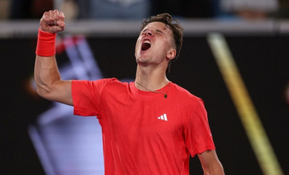 Jakub Mensik, în semifinale la Miami! Remarcatul lui Djokovic, pe urmele lui Sinner și Alcaraz Jakub Mensik, în semifinale la Miami! Remarcatul lui Djokovic, pe urmele lui Sinner și Alcaraz
