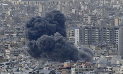 Israelul a atacat Beirut pentru prima dată de la încheierea armistițiului cu Hezbollah
Israelul a atacat Beirut pentru prima dată de la încheierea armistițiului cu Hezbollah