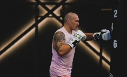 Oleksandr Usyk plănuiește o posibilă luptă șoc cu Jake Paul, dar nu în ringul de box Oleksandr Usyk plănuiește o posibilă luptă șoc cu Jake Paul, dar nu în ringul de box