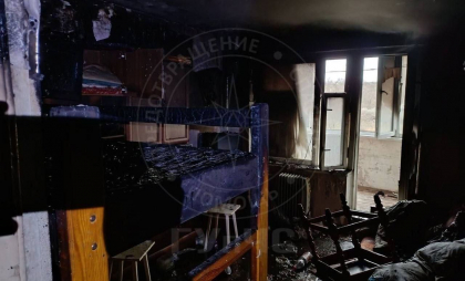 Patru persoane au ajuns la spital, după ce un apartament al unui bloc de locuit din Tighina a fost cuprins de flăcări - FOTO