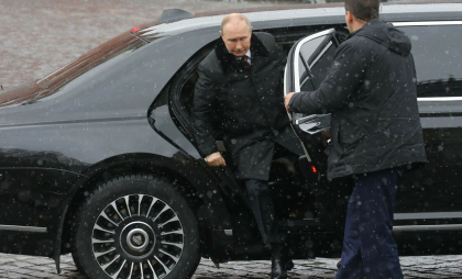 Panică la Moscova. O limuzină din flota lui Vladimir Putin a explodat în apropierea sediului FSB - VIDEO Panică la Moscova. O limuzină din flota lui Vladimir Putin a explodat în apropierea sediului FSB - VIDEO