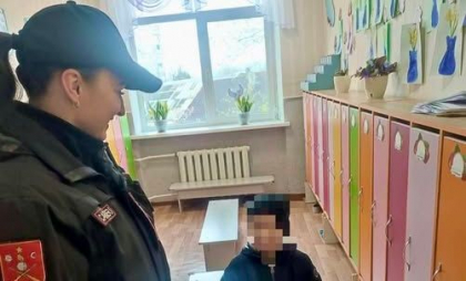 Caz neordinar în capitală: Un copil a fost găsit în stradă de carabinieri, după ce a plecat singur de la grădiniță