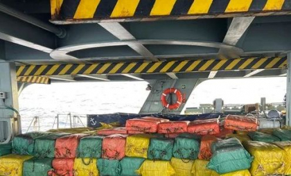Un „narco-submarin” cu 6,5 tone de cocaină, prins când se îndrepta spre Europa - VIDEO Un „narco-submarin” cu 6,5 tone de cocaină, prins când se îndrepta spre Europa - VIDEO