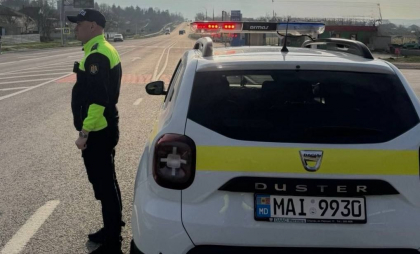 Peste 3000 de încălcări în trafic în doar două zile de weekend: 48 de șoferi au fost prinși băuți la volan. Ce alte nereguli au depistat polițiștii