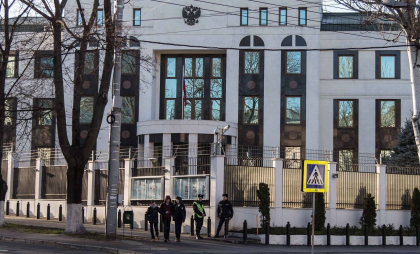 Cine sunt cei trei diplomați rusi, expulzați din Republica Moldova: Doi consilieri și un atașat din cadrul ambasadei - FOTO Cine sunt cei trei diplomați rusi, expulzați din Republica Moldova: Doi consilieri și un atașat din cadrul ambasadei - FOTO
