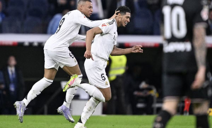 Real Madrid triumfă într-un meci spectaculos cu opt goluri contra lui Real Sociedad și ajunge în finala Cupei Regelui Real Madrid triumfă într-un meci spectaculos cu opt goluri contra lui Real Sociedad și ajunge în finala Cupei Regelui