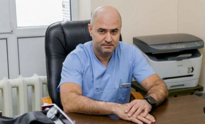 Chirurgul urolog din Bălți, condamnat în noiembrie 2024 la doi ani de închisoare, se află în reanimare după al treilea accident vascular cerebral
