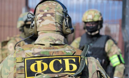 Regimul lui Putin continuă persecuția susținătorilor lui Navalnîi: FSB a percheziționat casa tatălui unui fost consilier
Regimul lui Putin continuă persecuția susținătorilor lui Navalnîi: FSB a percheziționat casa tatălui unui fost consilier